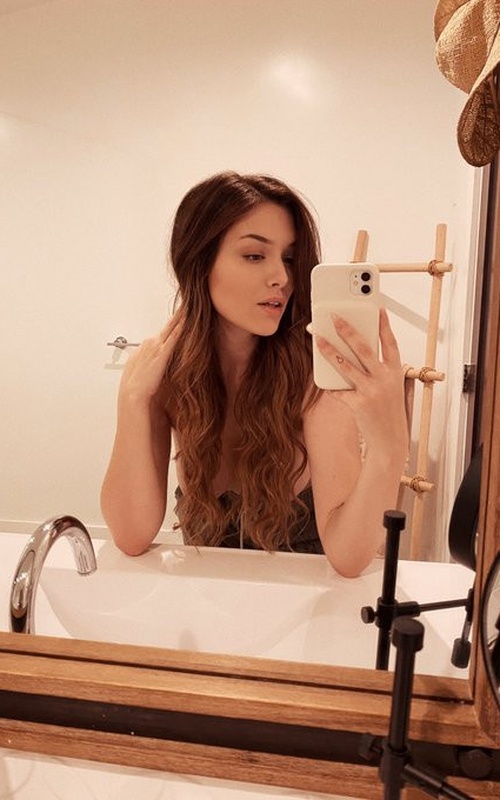 Thaís Calorosa a Companhia Que Você Sempre Desejou