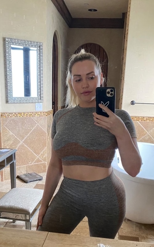 Joana Flamejante Sua Fantasia Se Torna Realidade Agora