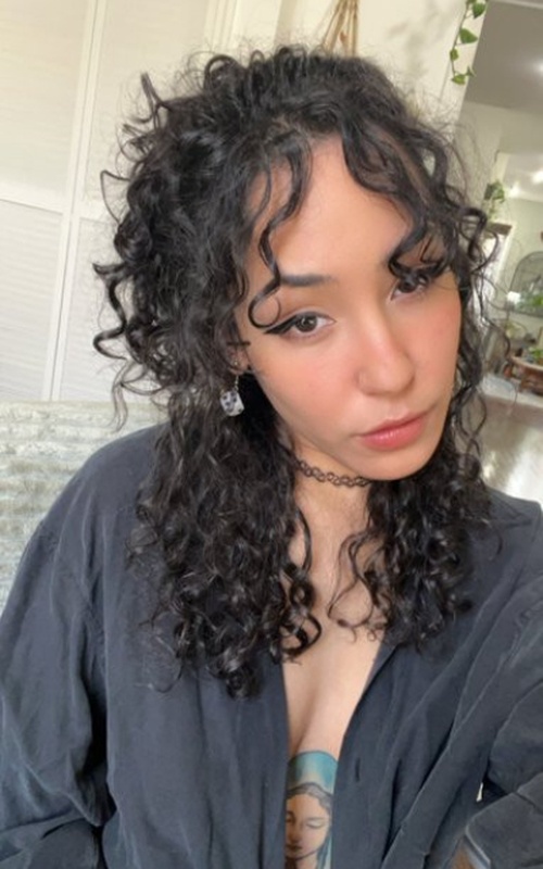 Solange Quente a Sua Companhia Para Momentos Inesquecíveis
