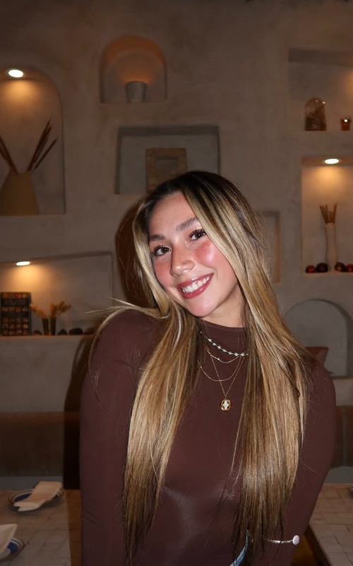 Vanessa Delícia Atraente e Irresistível Para Você